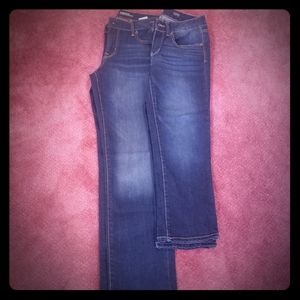 Petite jean and capri